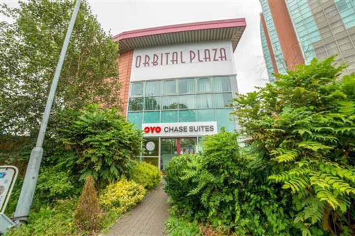 OYO FLAGSHIP CHASE SUITES