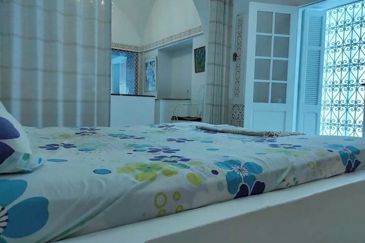 Room 4 of 15