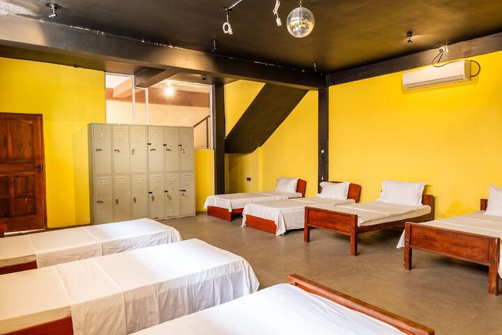Room 18 of 32