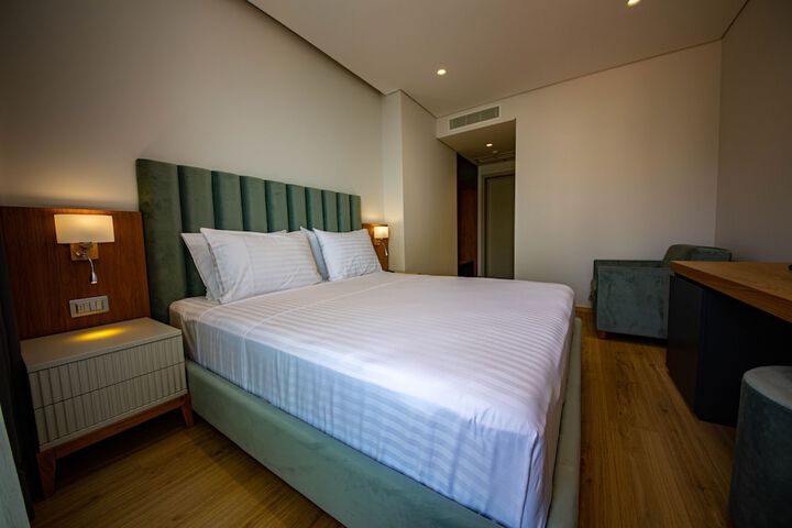 Room 13 of 47