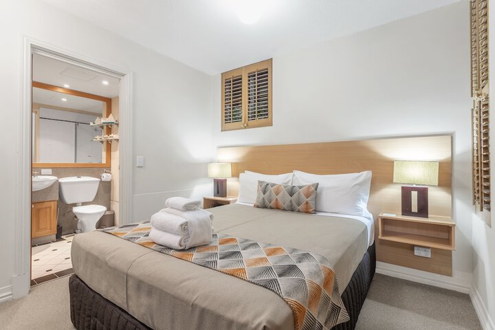 Room 21 of 35