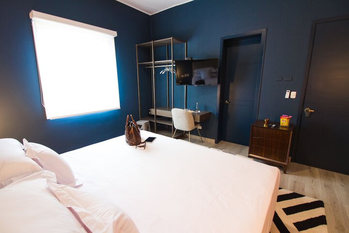 Room 16 of 49