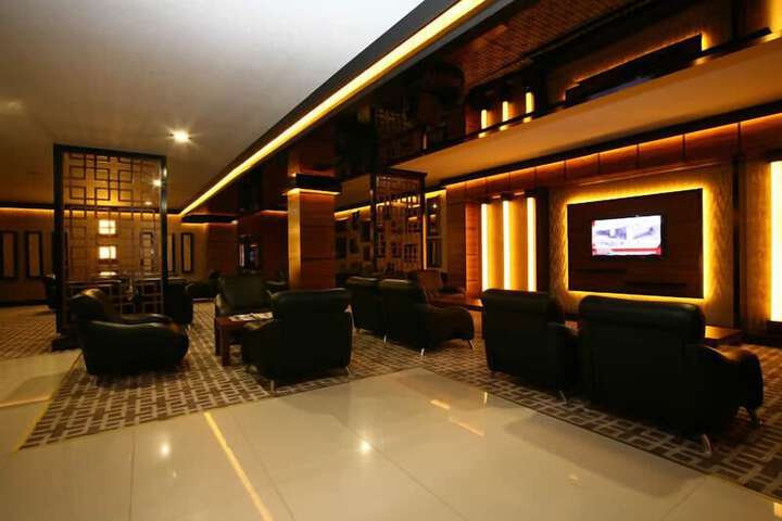 Hotel Lobby