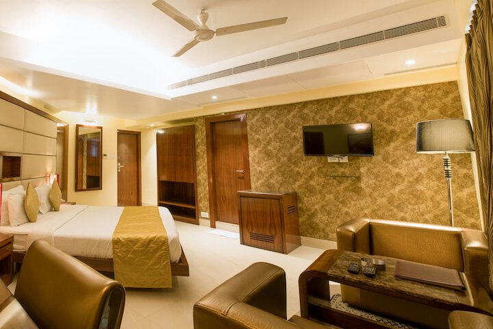 Room 19 of 31