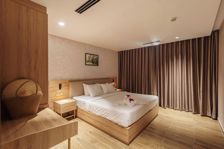Room 83 of 109