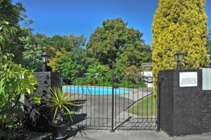 Hotel with Pool