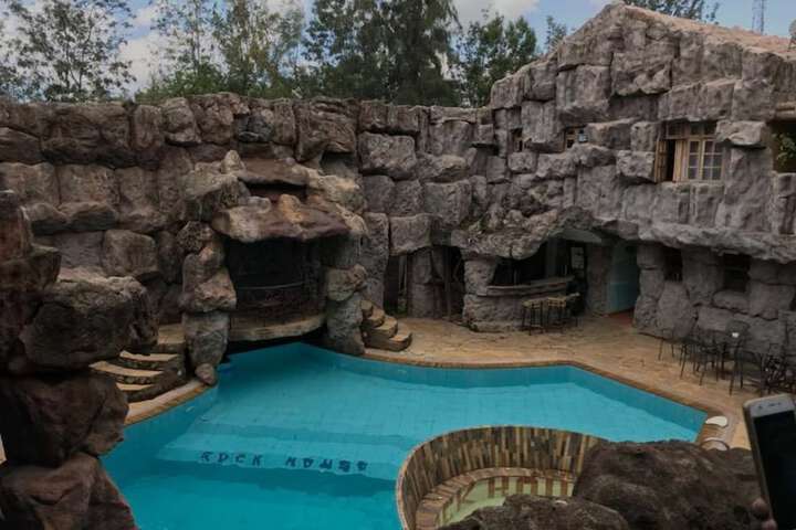 Pool 8 of 10