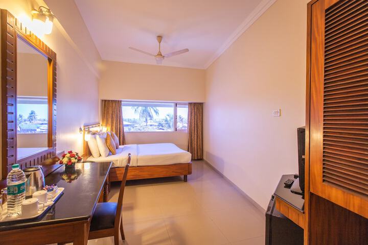 Room 12 of 52