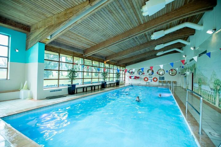 Pools & Facilities