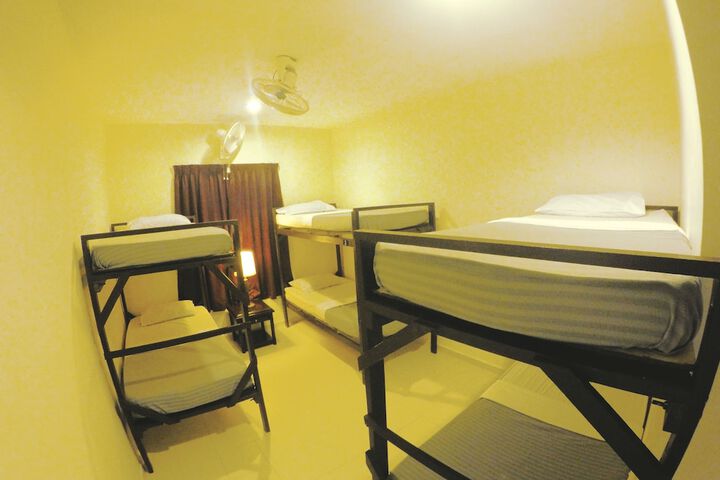 Room 8 of 17