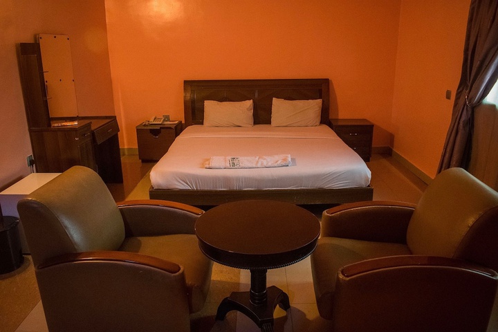 Room 37 of 68