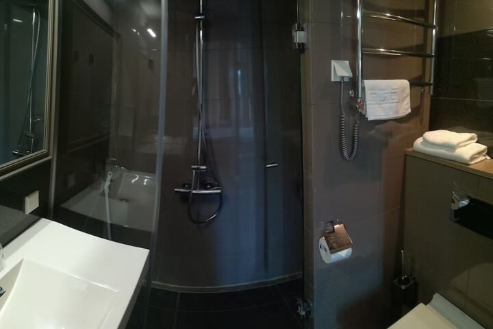Room 32 of 56