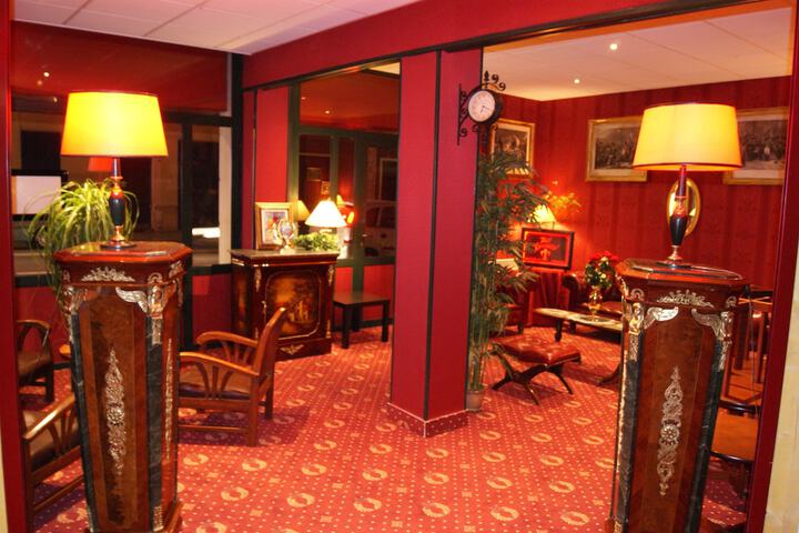 Guest Lobby