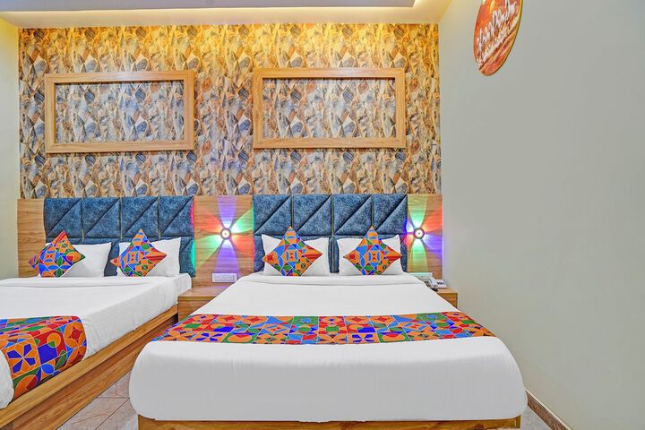 Room 10 of 27