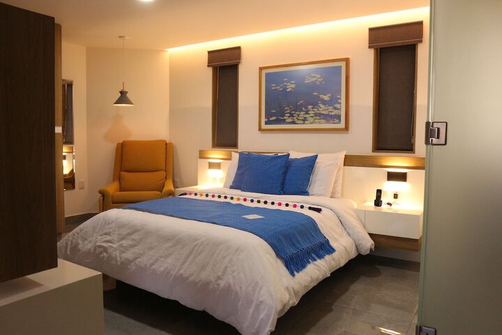 Room 6 of 39