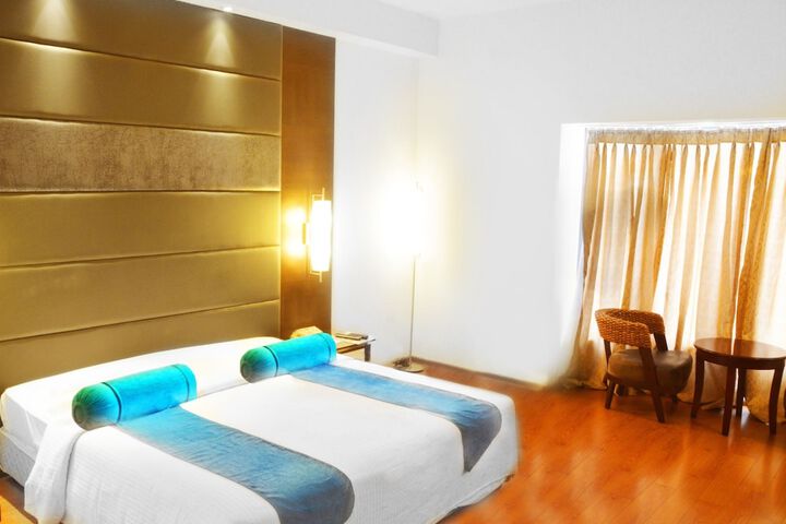 Room 8 of 27