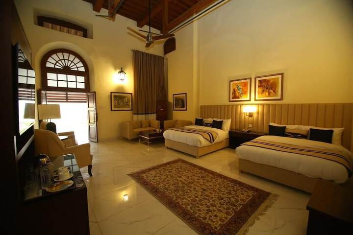 Room 14 of 31