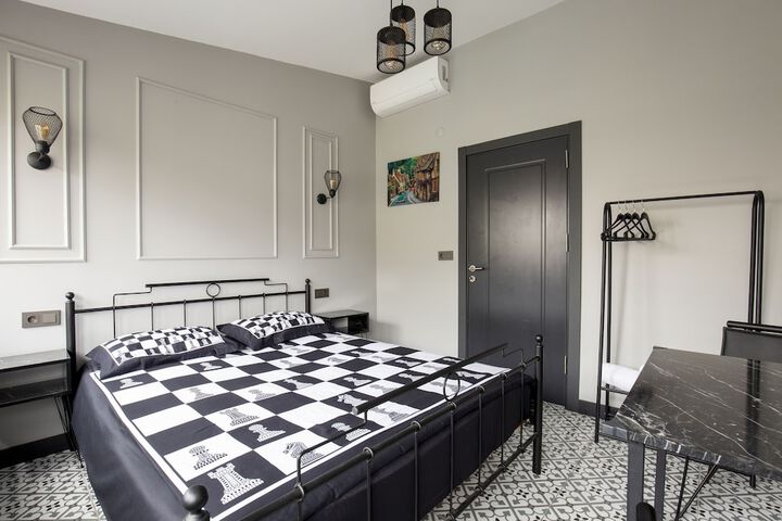 Room 22 of 44