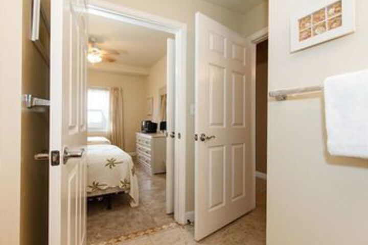 Room 9 of 37