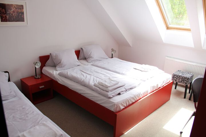 Room 10 of 39