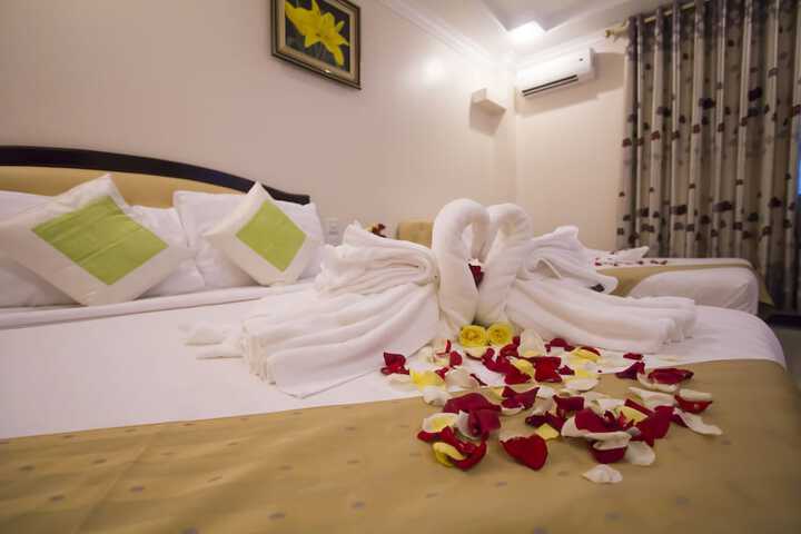 Good Luck Day Hotel