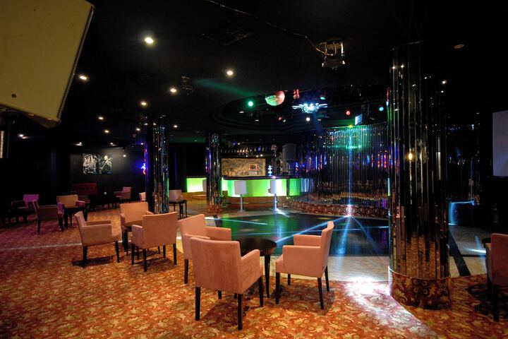 Lounge 99 of 125