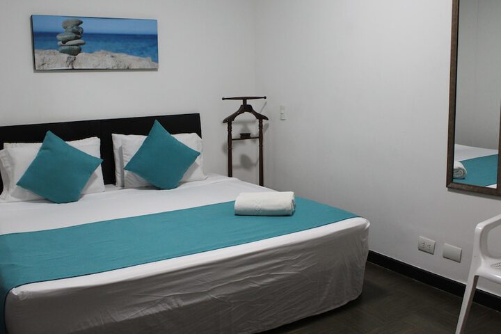 Room 2 of 48