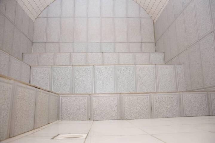 Room 18 of 25