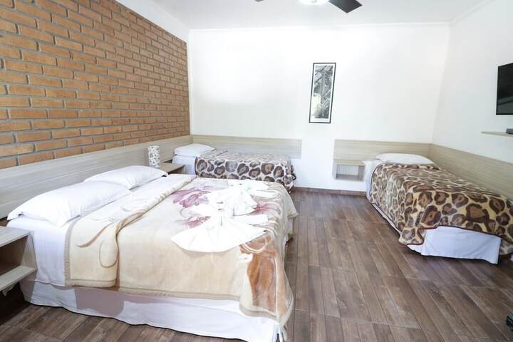 Room 4 of 18