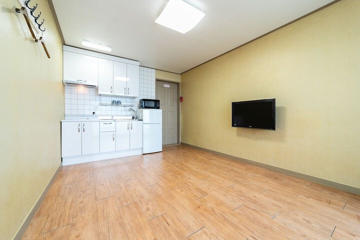 Room 18 of 63
