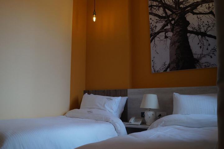 Room 15 of 50