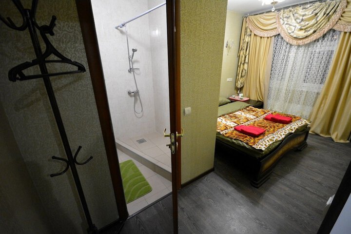 Room 7 of 33