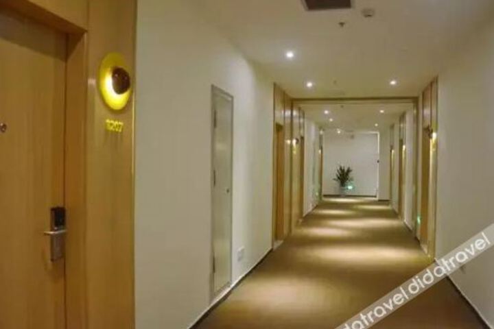 Hotel Interior 9 of 17