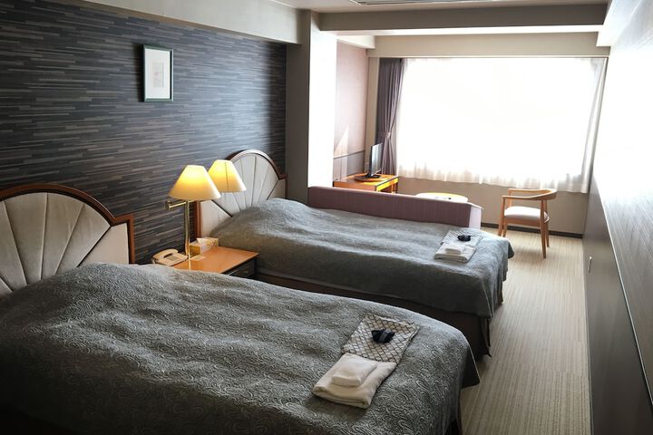 Room 9 of 43