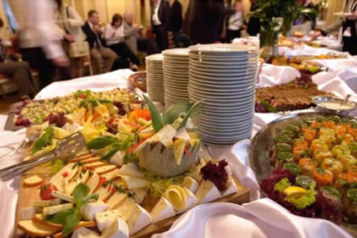 Dining 65 of 96