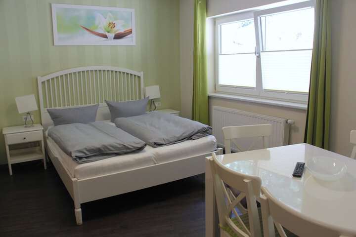 Room 27 of 68