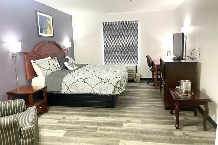 Standard | King Bed (6 of 12)