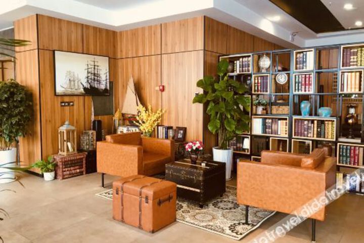 Hotel Interior 7 of 35