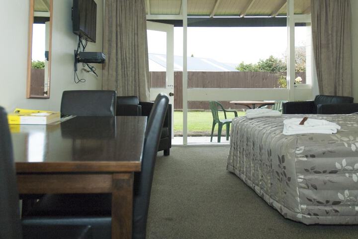 Room 4 of 34