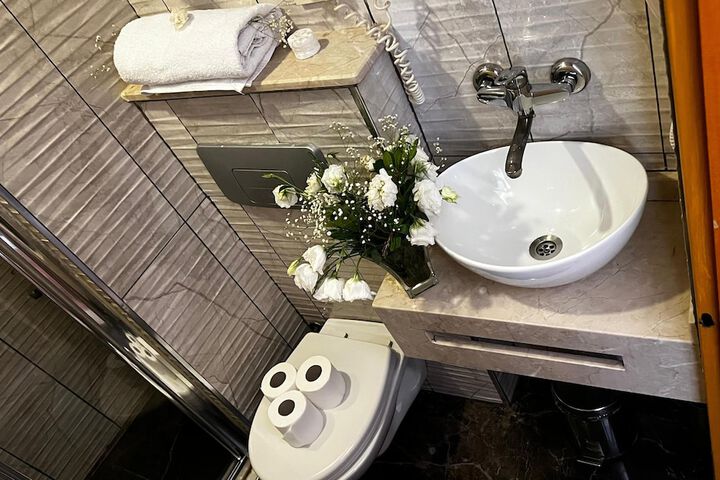 Clean Restrooms