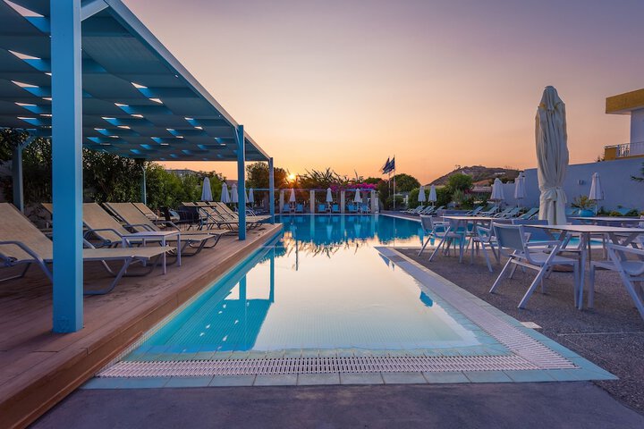 Pools & Facilities