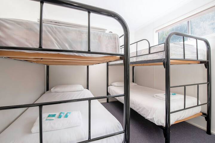 Room 14 of 82