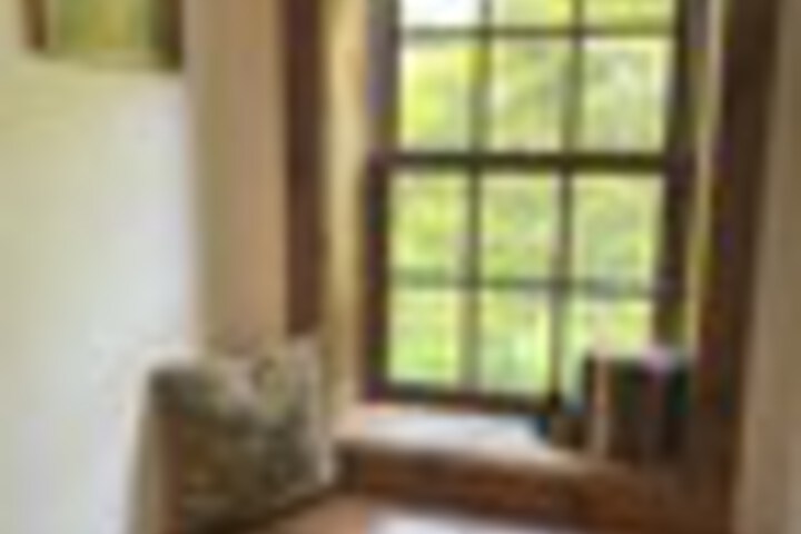 Room 53 of 285