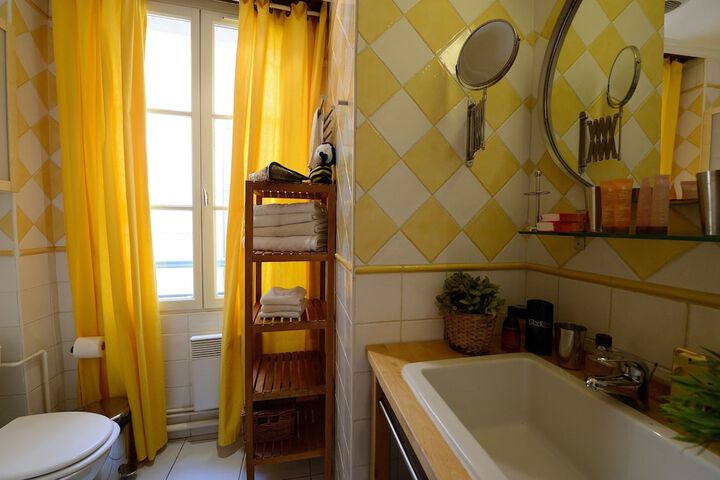 Room 583 of 648