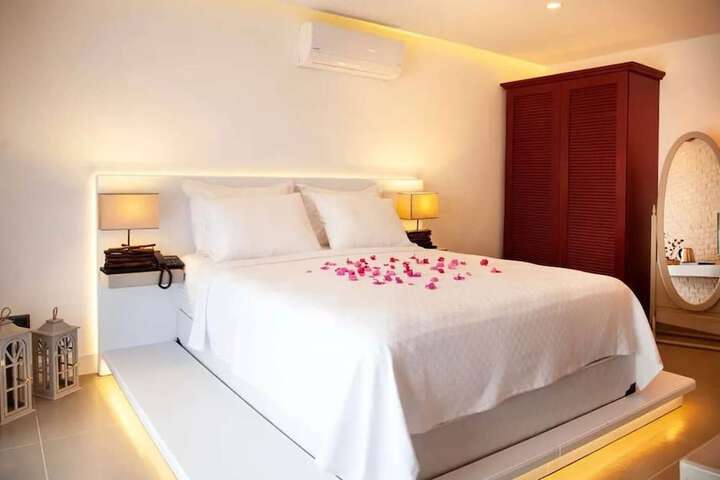 Room 4 of 35