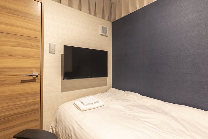 Room 14 of 63