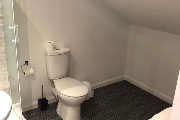 Room 14 of 80