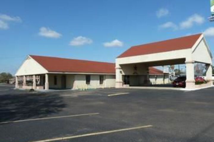 Americas Best Value Inn in Conroe, TX