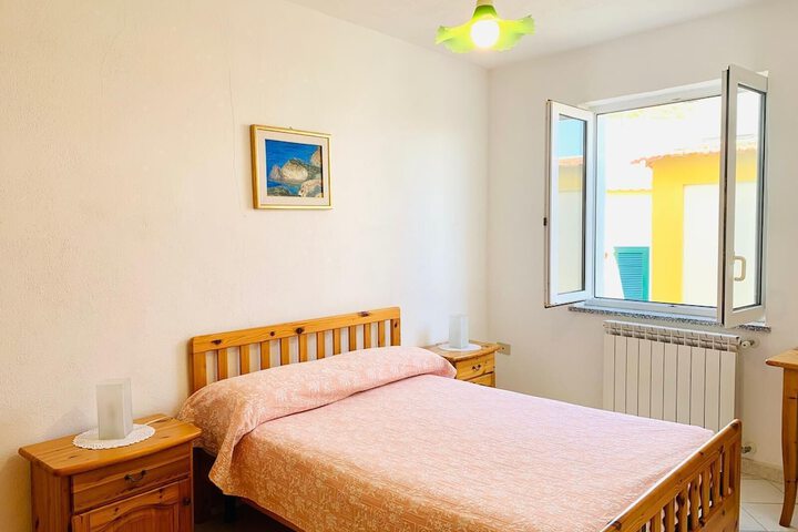 Room 34 of 72