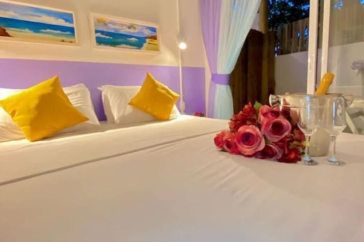 Room 6 of 45